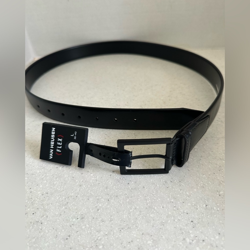 NWT Van Heusen FLEX Black Belt Sleek Minimalist Design. Men’s Large size 38-40z